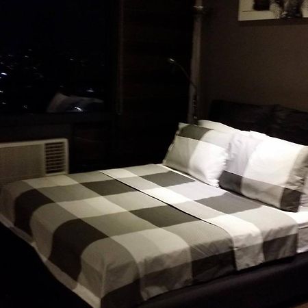 Seven Doors Aparthotels In Gramercy Makati Makati City Екстериор снимка