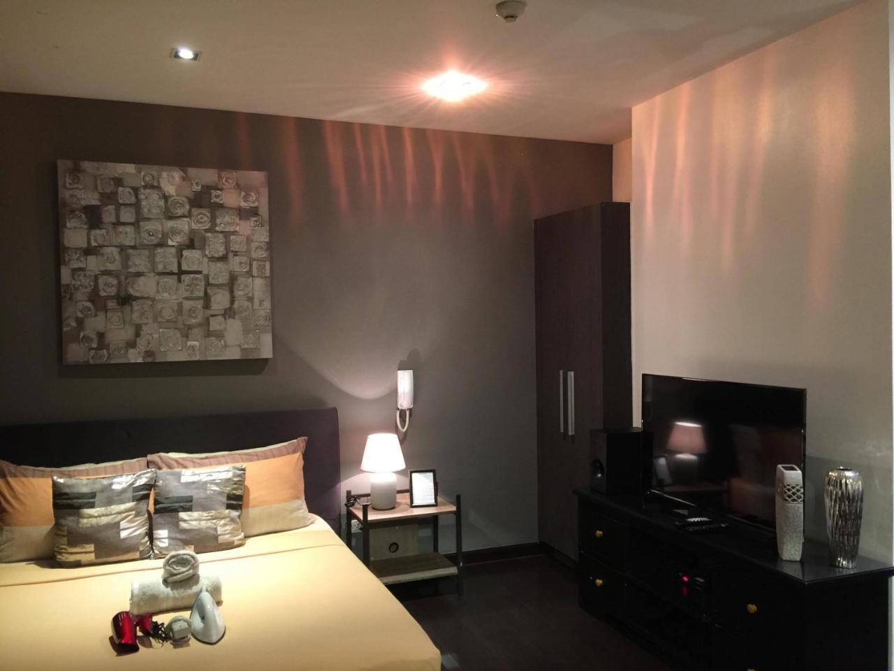 Seven Doors Aparthotels In Gramercy Makati Makati City Екстериор снимка