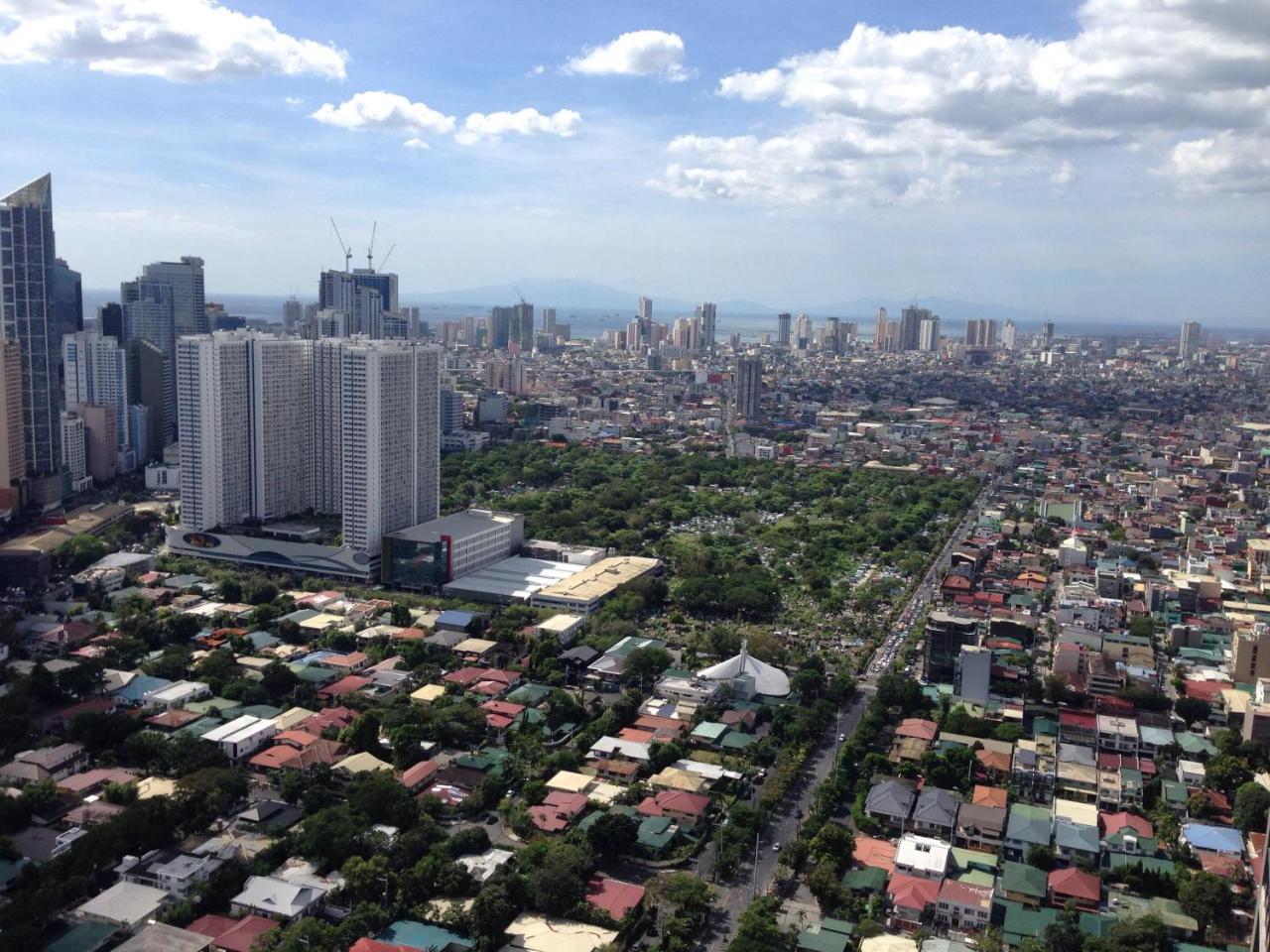 Seven Doors Aparthotels In Gramercy Makati Makati City Екстериор снимка