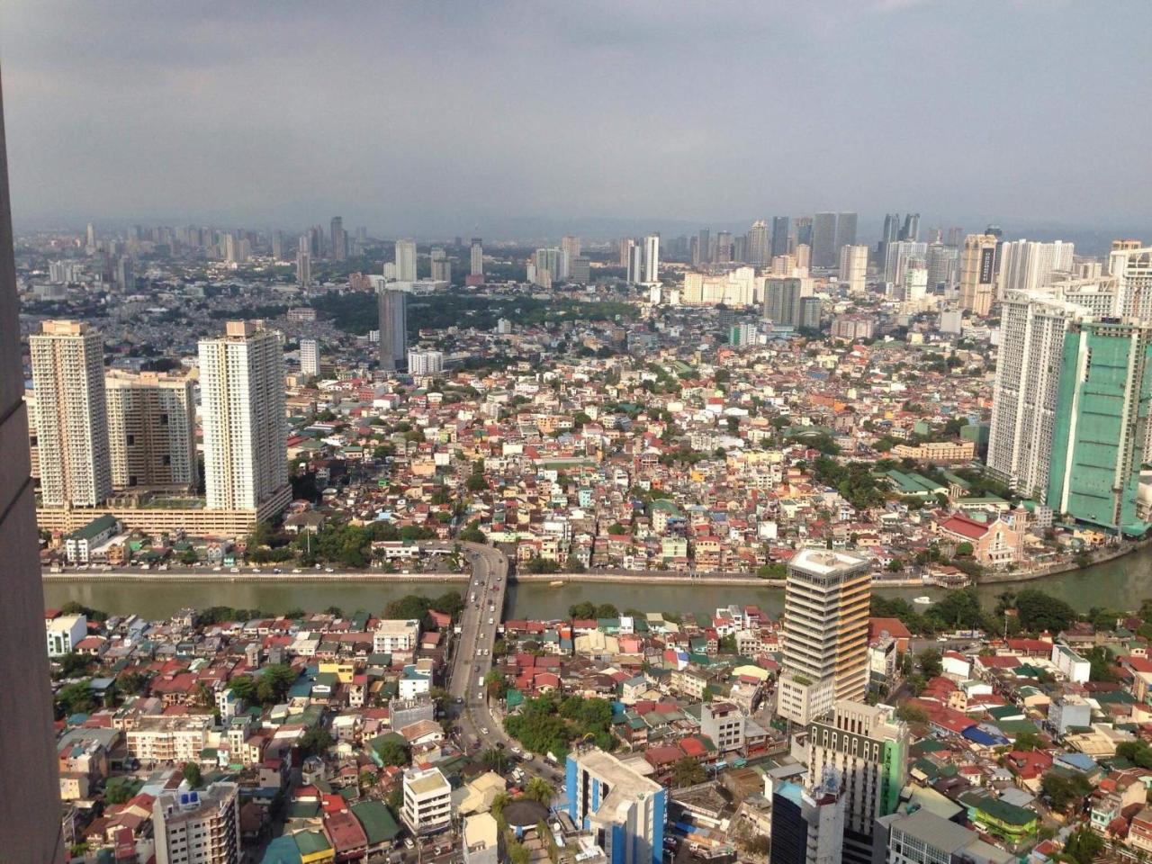 Seven Doors Aparthotels In Gramercy Makati Makati City Екстериор снимка