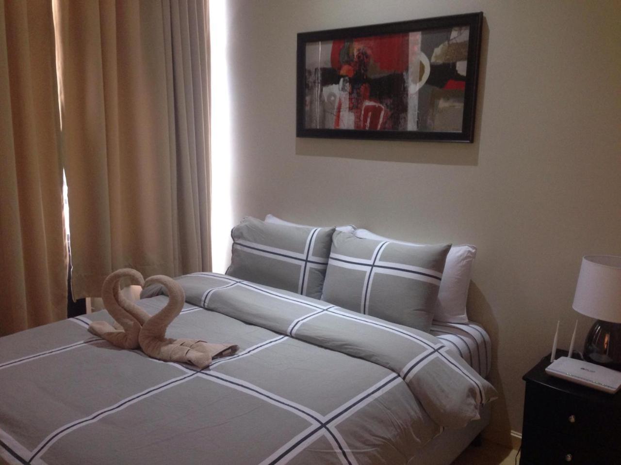 Seven Doors Aparthotels In Gramercy Makati Makati City Екстериор снимка