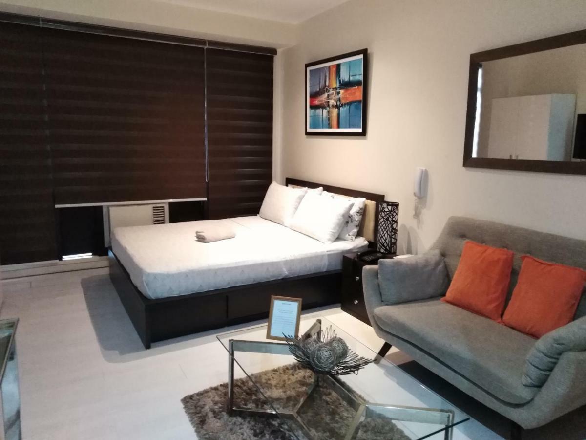 Seven Doors Aparthotels In Gramercy Makati Makati City Екстериор снимка