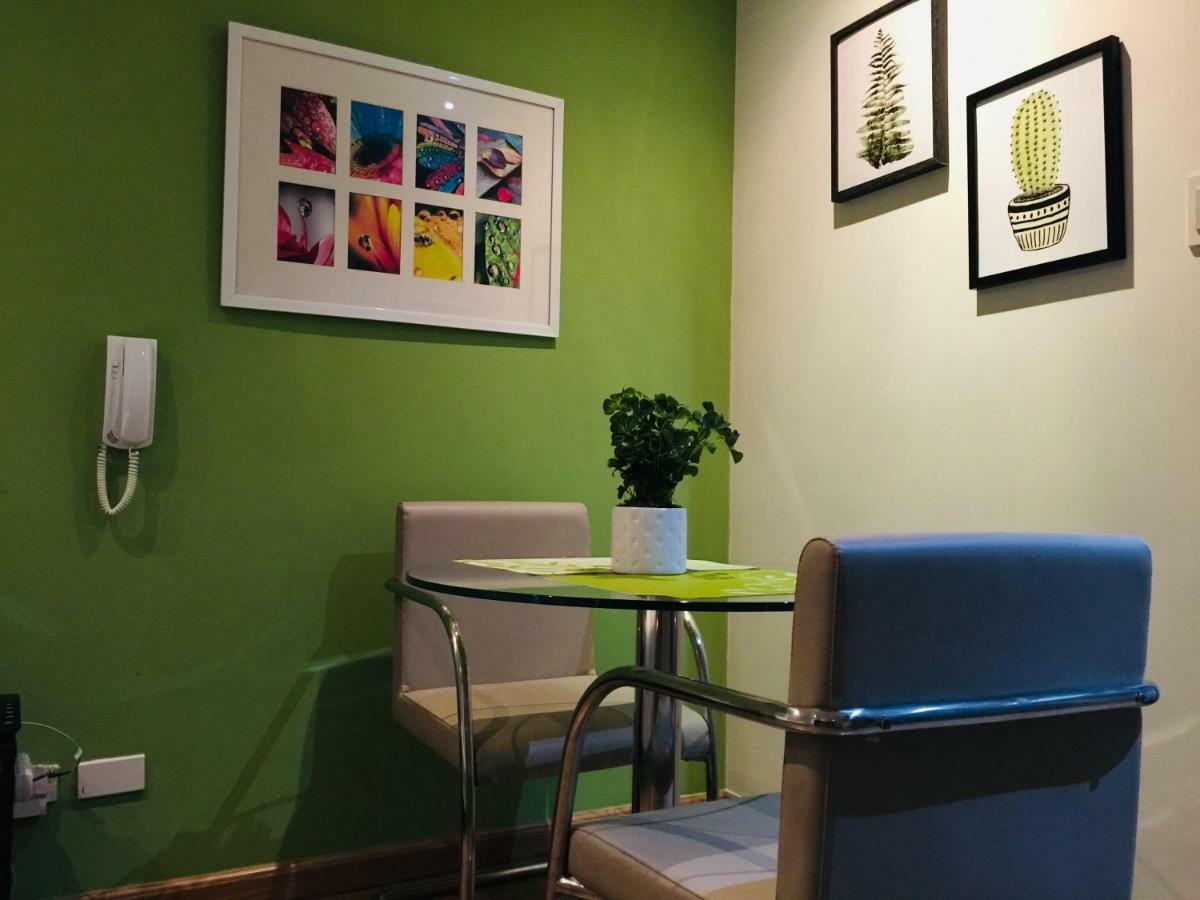 Seven Doors Aparthotels In Gramercy Makati Makati City Екстериор снимка
