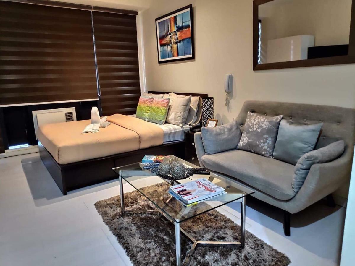 Seven Doors Aparthotels In Gramercy Makati Makati City Екстериор снимка